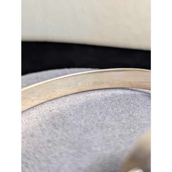 Vintage 925 Sterling Silver Black Inlaid Onyx Hook Bangle Bracelet - Picture 7 of 8